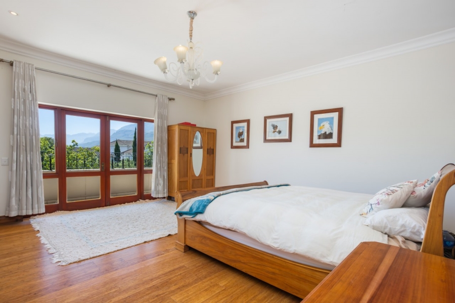 5 Bedroom Property for Sale in Val De Vie Estate Western Cape